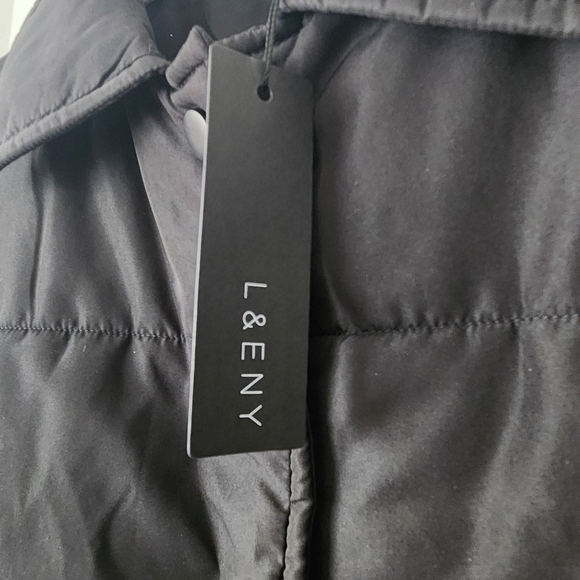 L&ENY Ruffle Vest - Picture 2 of 4